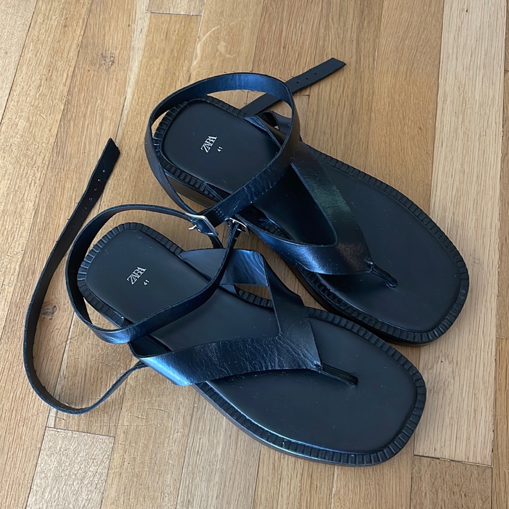 Zara Leather Flat Sandals Wraparound Ankle